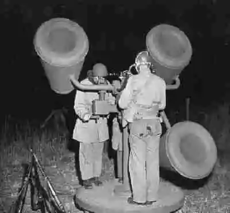 Aparatos de amplificación sonora anteriores a la invención del radar