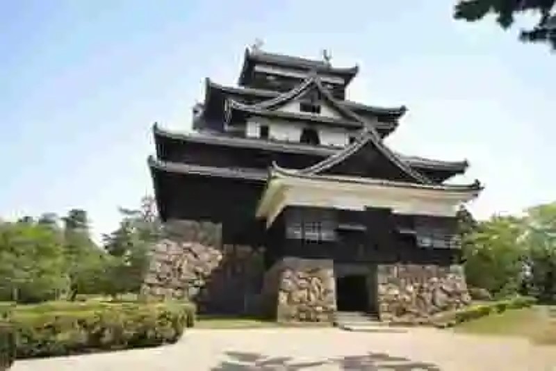 Hitobashira: el arte de edificar sobre el alma de un difunto
