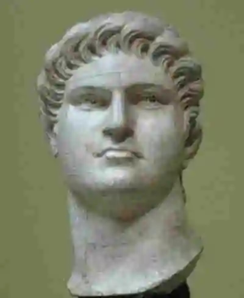 Sobre Calígula y la sordidez de los emperadores romanos