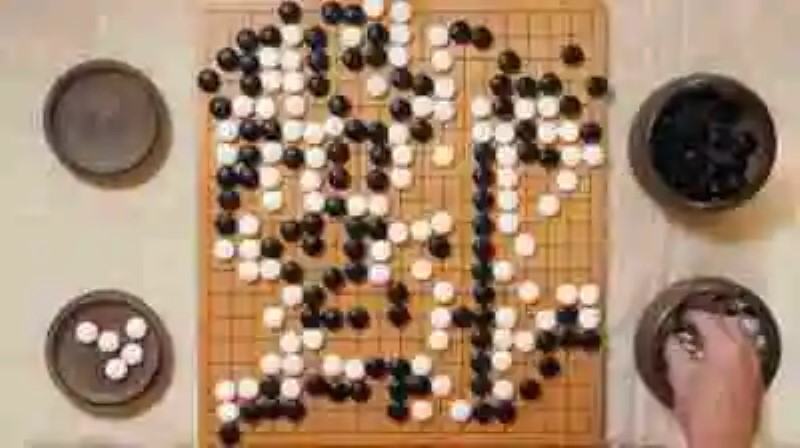 AlphaGo Zero destrona a AlphaGo como campeona de Go; ya no necesita a los humanos para aprender