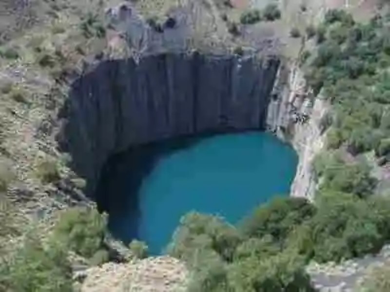 Los agujeros más grandes y profundos del planeta. Biggest holes,Blue holes &#038; Sinkholes
