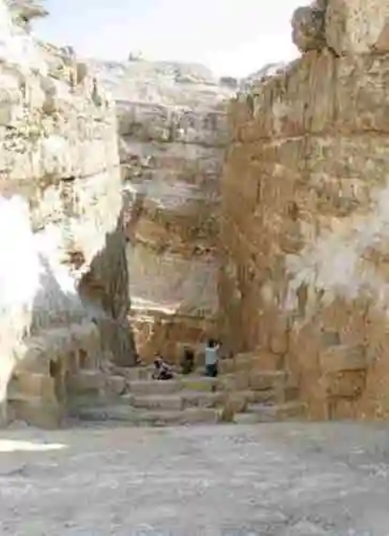 Hallazgos arqueológicos. La cuarta pirámide del valle de Giza