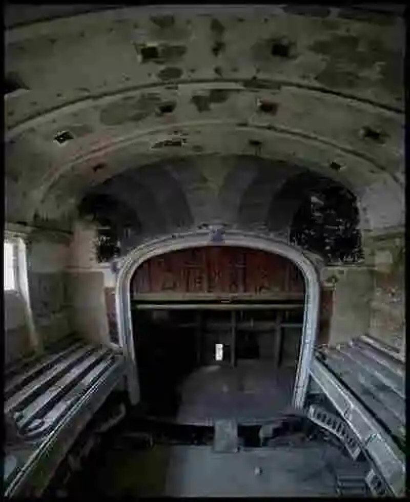Edificios abandonados. El teatro Varia
