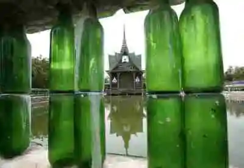 Wat Kuan Lad, el Templo del millón de botellas