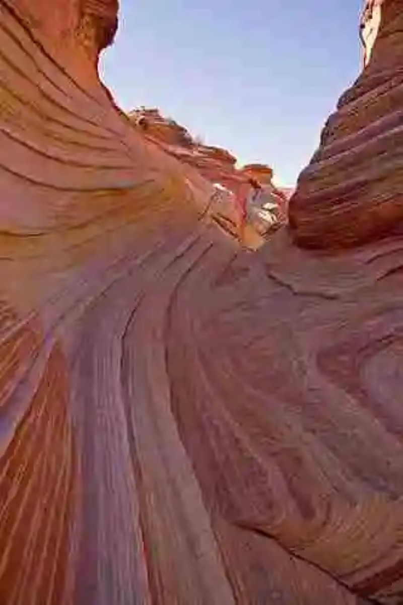 Planeta insólito. La ola de piedra de Arizona. (The Wave)