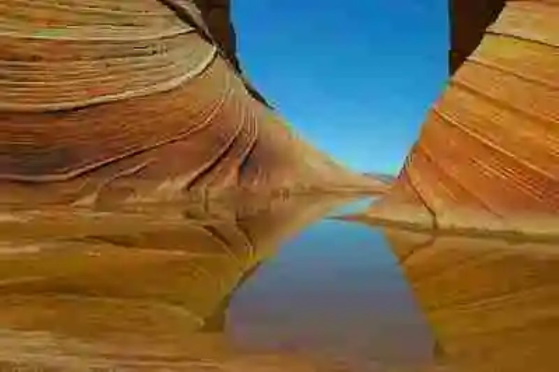 Planeta insólito. La ola de piedra de Arizona. (The Wave)
