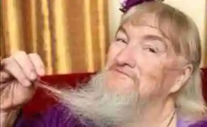 La mujer con la barba más larga del mundo