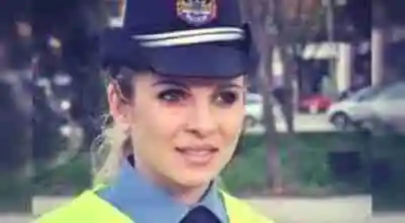 La mujer policía más hermosa del  mundo