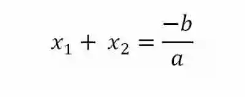 Ejemplo de suma de las soluciones de una ecuación de segundo grado